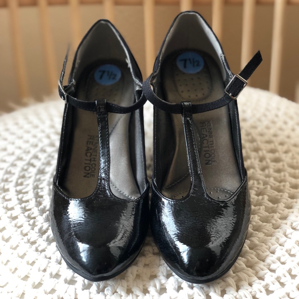 Kenneth Cole t-strap heels